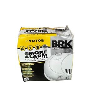 First Alert BRK Cat. 7010B AC Powered Hardwired Smoke Alarm Battery Backup New